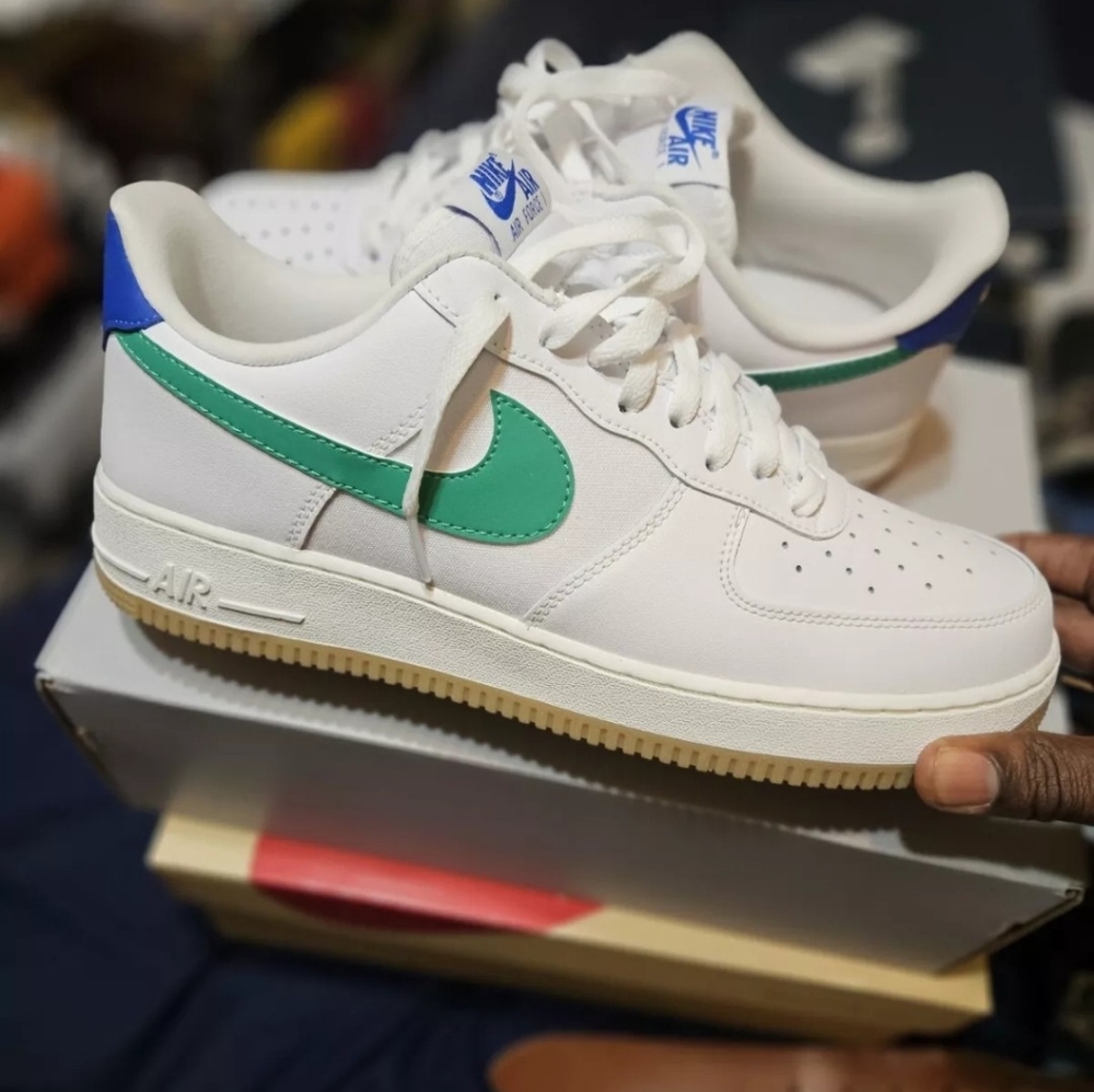 Nike Air Force 1 '07 (White Stadium Green Blue Gum) size: 12W/10.5M
